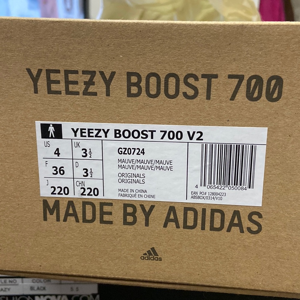 Yeezy 700